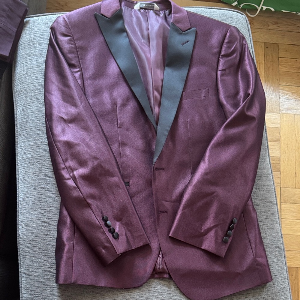 Sophisticated Maroon Tuxedo with Black Lapel